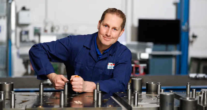  Michel Aarts - VDL Gereedschapmakerij Michel Aarts - VDL Gereedschapmakerij